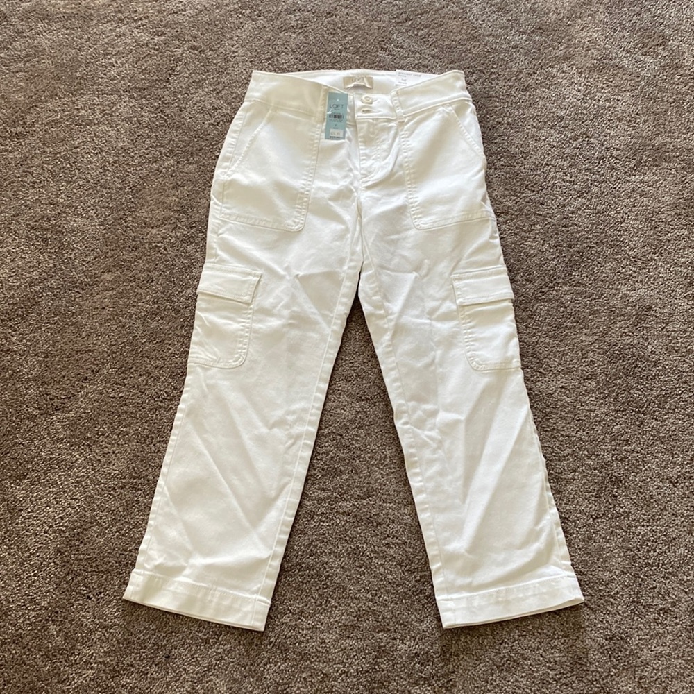 Loft White Mid-Rise Straight Crop Cargo Pants SIZE 2P